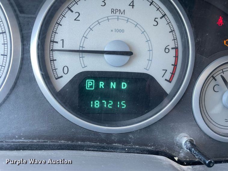 image for item LT9592 2010 Chrysler Town & Country  van