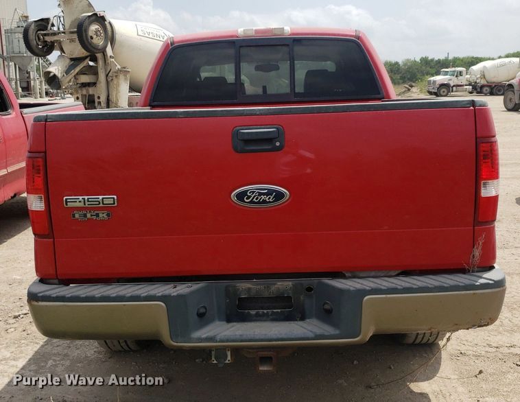 image for item LT9739 2004 Ford F150  SuperCrew pickup truck