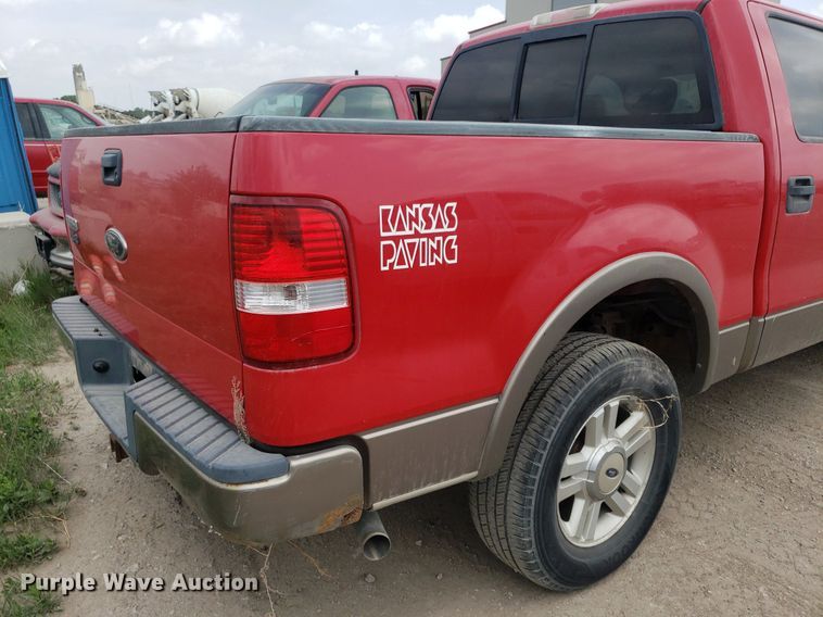 image for item LT9739 2004 Ford F150  SuperCrew pickup truck