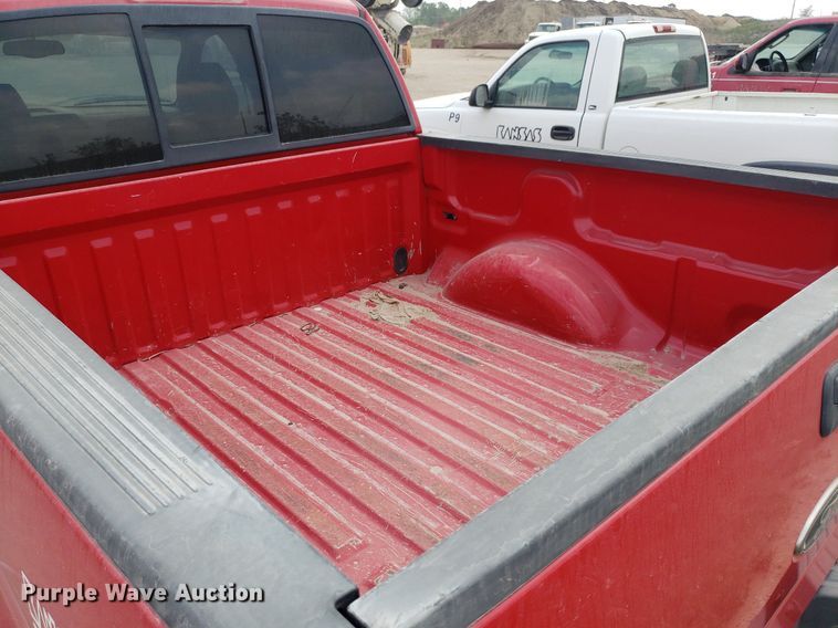 image for item LT9739 2004 Ford F150  SuperCrew pickup truck