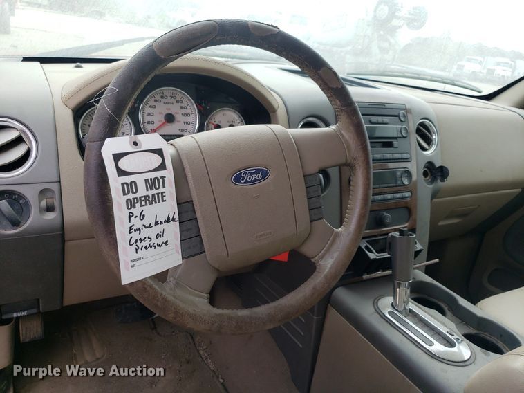 image for item LT9739 2004 Ford F150  SuperCrew pickup truck