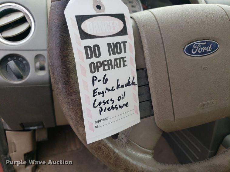 image for item LT9739 2004 Ford F150  SuperCrew pickup truck