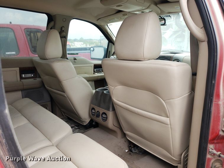 image for item LT9739 2004 Ford F150  SuperCrew pickup truck