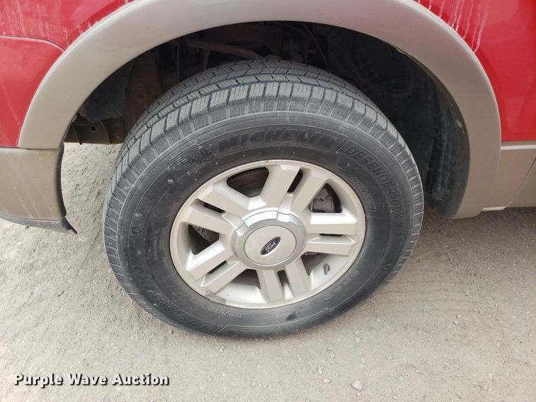 image for item LT9739 2004 Ford F150  SuperCrew pickup truck