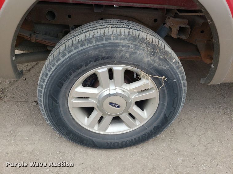 image for item LT9739 2004 Ford F150  SuperCrew pickup truck