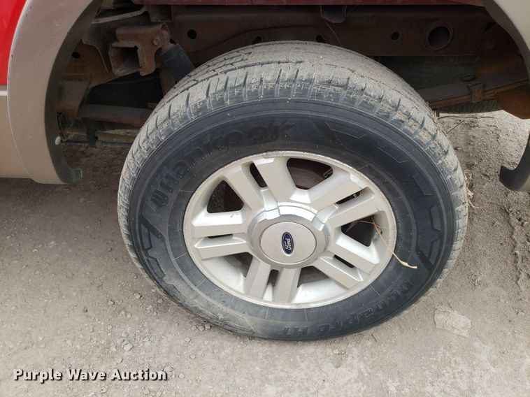 image for item LT9739 2004 Ford F150  SuperCrew pickup truck