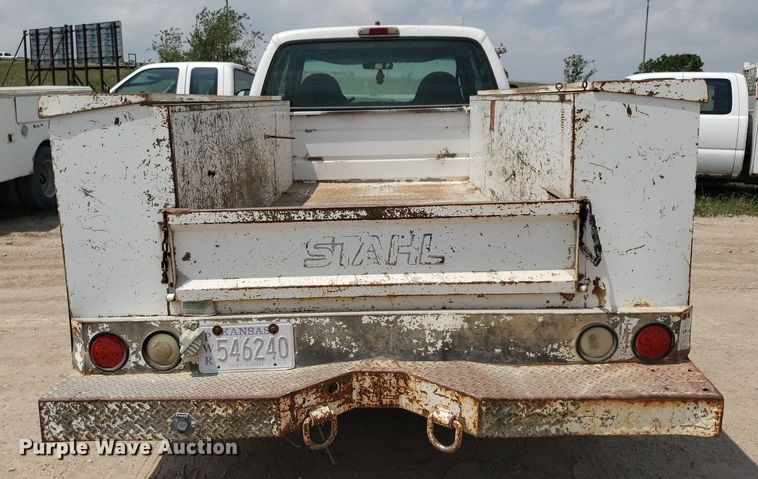 image for item LT9743 1999 Ford F350 Super Duty  SuperCab utility bed pickup truck