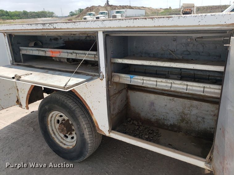 image for item LT9743 1999 Ford F350 Super Duty  SuperCab utility bed pickup truck