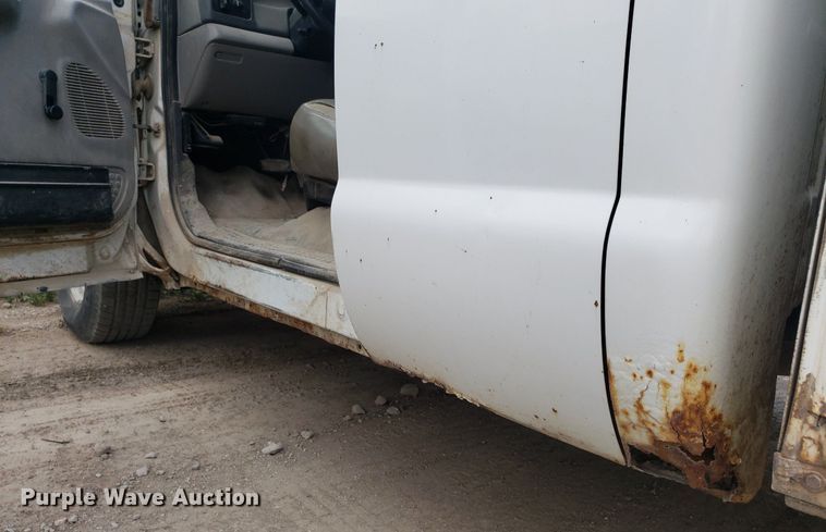 image for item LT9743 1999 Ford F350 Super Duty  SuperCab utility bed pickup truck