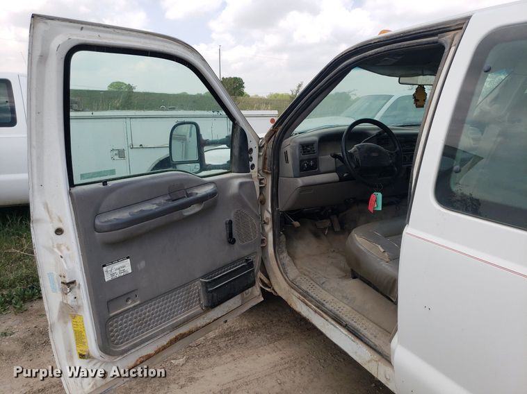 image for item LT9743 1999 Ford F350 Super Duty  SuperCab utility bed pickup truck