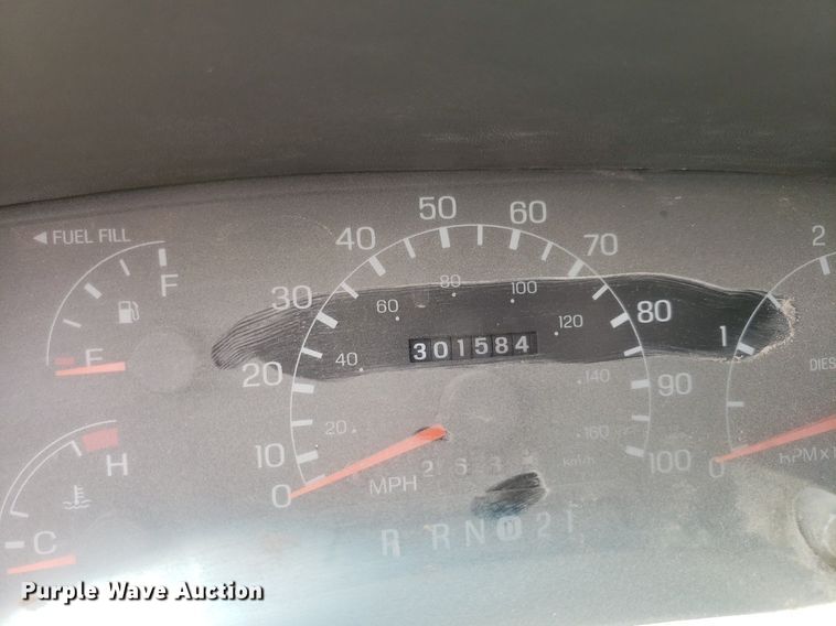 image for item LT9743 1999 Ford F350 Super Duty  SuperCab utility bed pickup truck