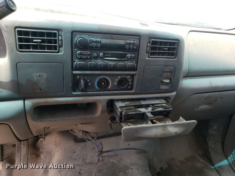 image for item LT9743 1999 Ford F350 Super Duty  SuperCab utility bed pickup truck