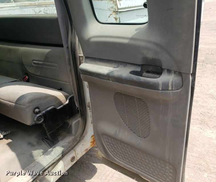 image for item LT9743 1999 Ford F350 Super Duty  SuperCab utility bed pickup truck