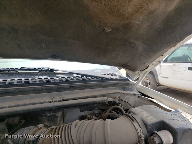 image for item LT9743 1999 Ford F350 Super Duty  SuperCab utility bed pickup truck