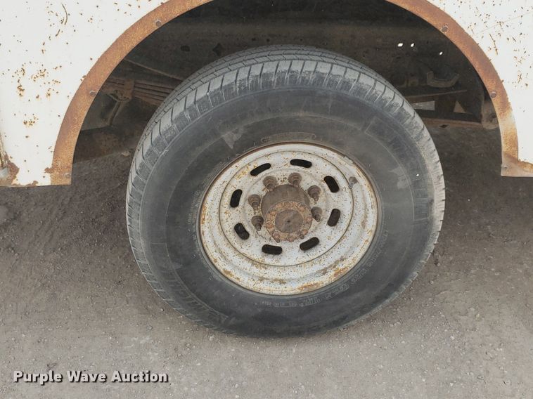 image for item LT9743 1999 Ford F350 Super Duty  SuperCab utility bed pickup truck