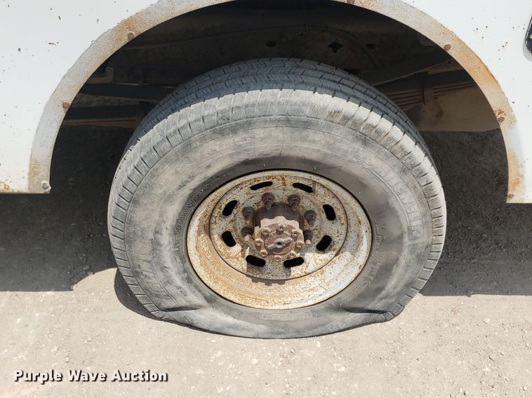 image for item LT9743 1999 Ford F350 Super Duty  SuperCab utility bed pickup truck