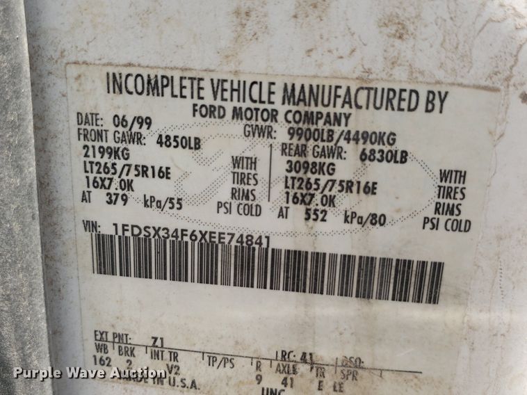 image for item LT9743 1999 Ford F350 Super Duty  SuperCab utility bed pickup truck