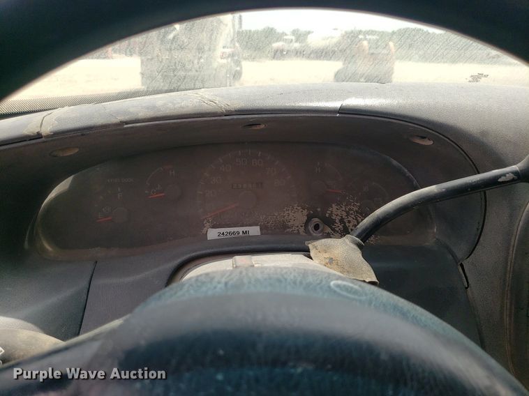 image for item LT9744 1997 Ford F150  pickup truck