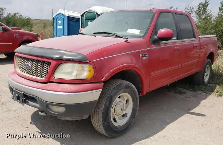 image for item LT9745 2001 Ford F150  SuperCrew pickup truck
