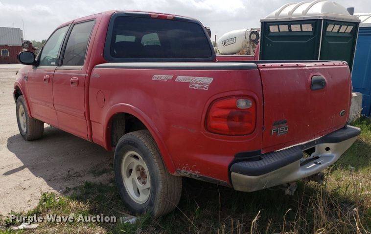 image for item LT9745 2001 Ford F150  SuperCrew pickup truck