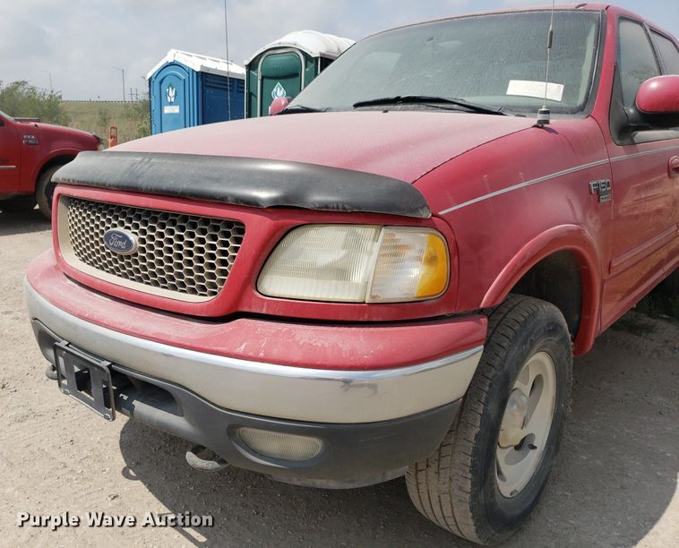image for item LT9745 2001 Ford F150  SuperCrew pickup truck