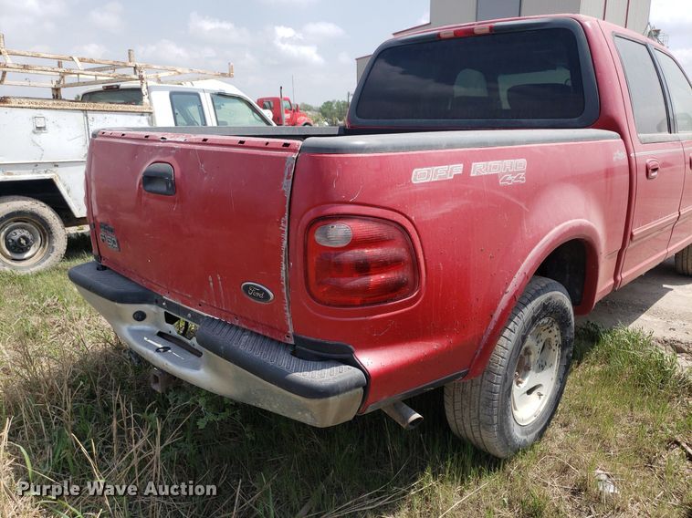 image for item LT9745 2001 Ford F150  SuperCrew pickup truck