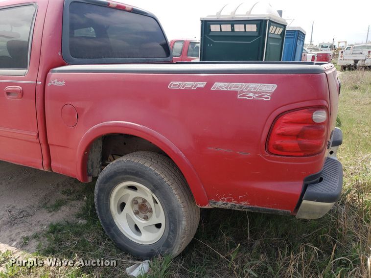 image for item LT9745 2001 Ford F150  SuperCrew pickup truck