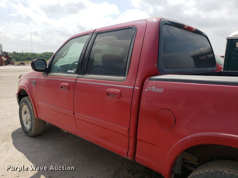 image for item LT9745 2001 Ford F150  SuperCrew pickup truck