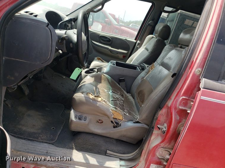 image for item LT9745 2001 Ford F150  SuperCrew pickup truck