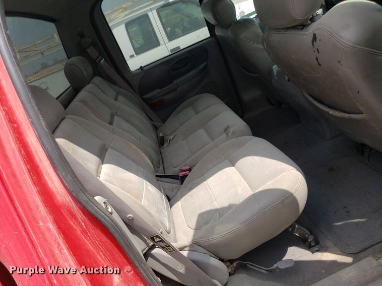 image for item LT9745 2001 Ford F150  SuperCrew pickup truck