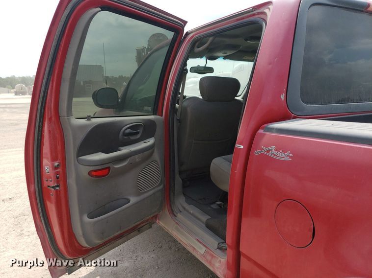 image for item LT9745 2001 Ford F150  SuperCrew pickup truck