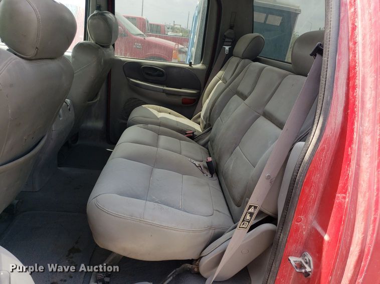 image for item LT9745 2001 Ford F150  SuperCrew pickup truck