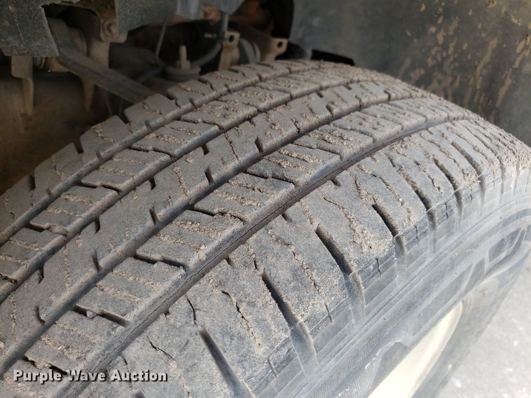 image for item LT9745 2001 Ford F150  SuperCrew pickup truck