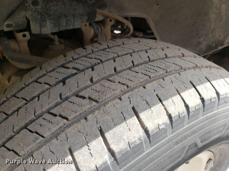 image for item LT9745 2001 Ford F150  SuperCrew pickup truck