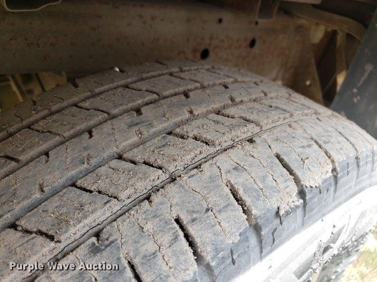 image for item LT9745 2001 Ford F150  SuperCrew pickup truck