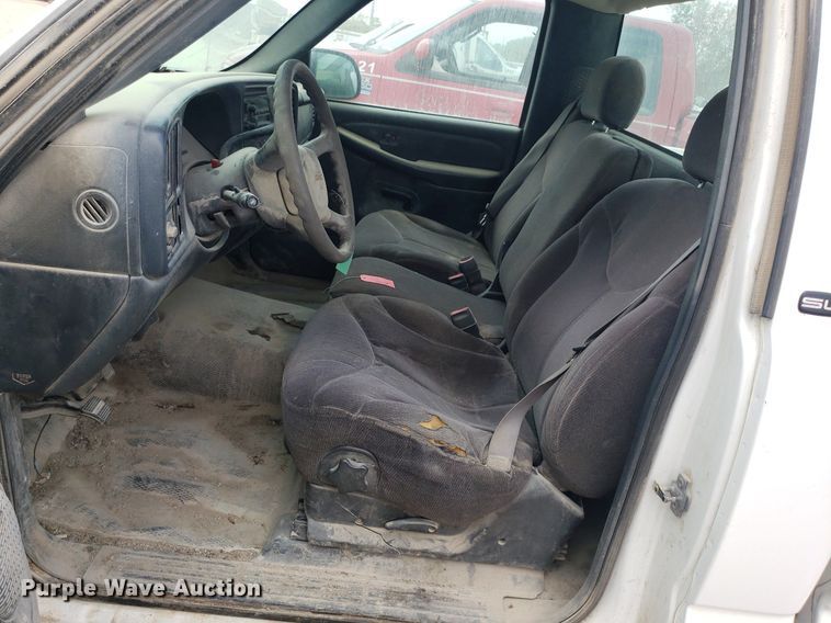 image for item LT9746 2000 GMC Sierra 1500  pickup truck