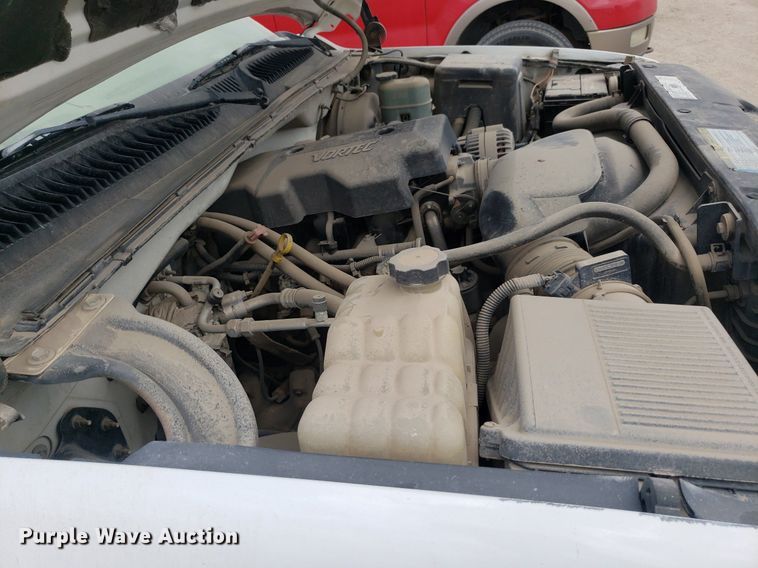 image for item LT9746 2000 GMC Sierra 1500  pickup truck