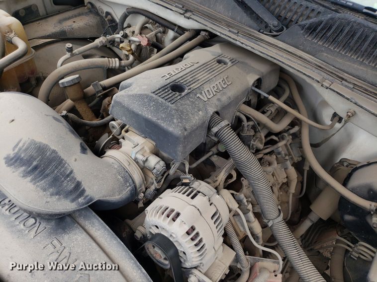 image for item LT9746 2000 GMC Sierra 1500  pickup truck