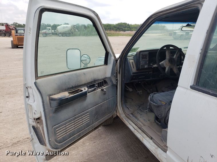 image for item LT9748 1994 Chevrolet K3500  Crew Cab utility bed pickup truck