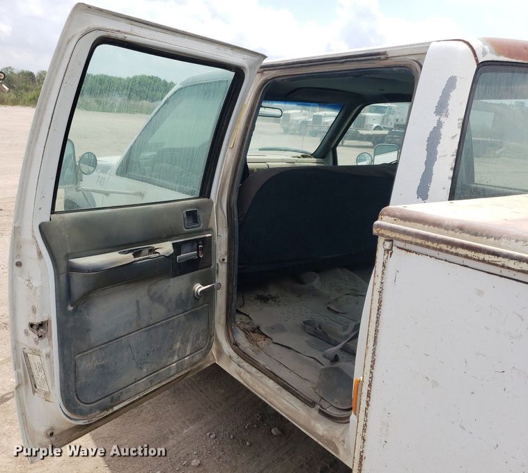 image for item LT9748 1994 Chevrolet K3500  Crew Cab utility bed pickup truck