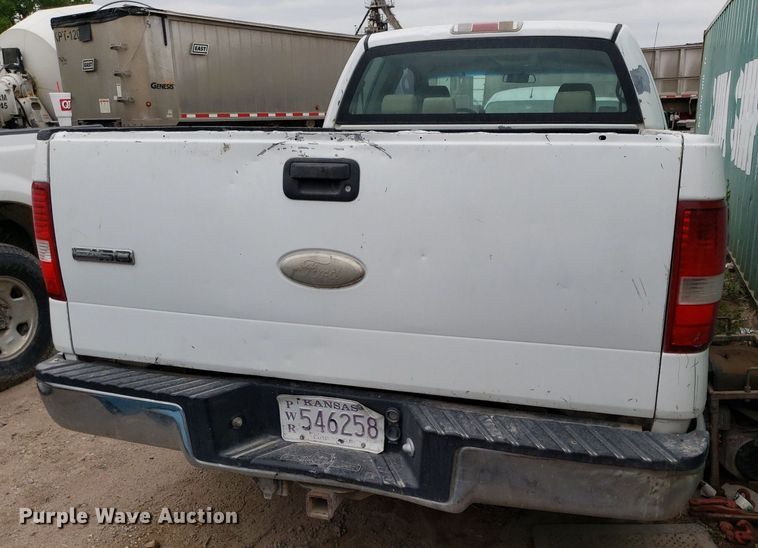 image for item LT9753 2006 Ford F150  SuperCab pickup truck
