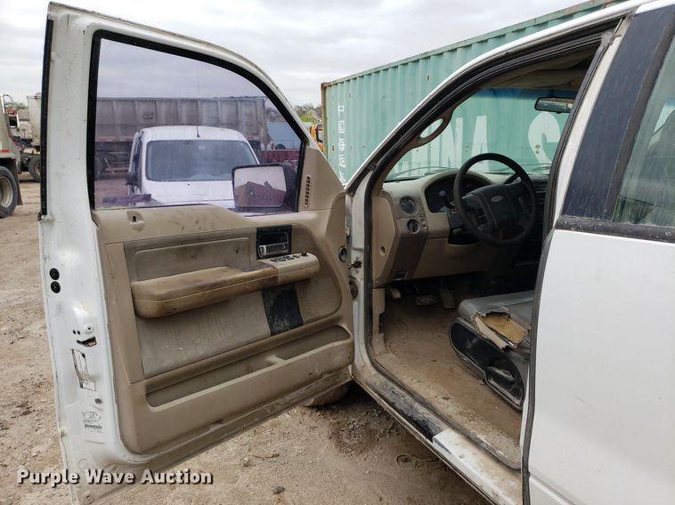 image for item LT9753 2006 Ford F150  SuperCab pickup truck