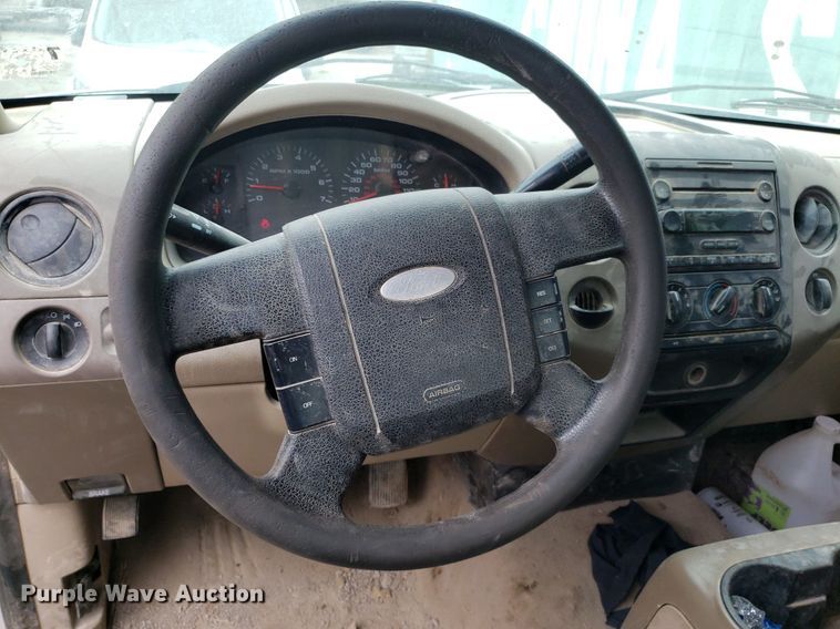 image for item LT9753 2006 Ford F150  SuperCab pickup truck