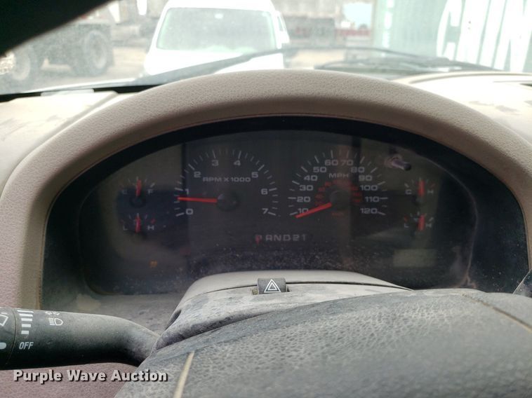 image for item LT9753 2006 Ford F150  SuperCab pickup truck