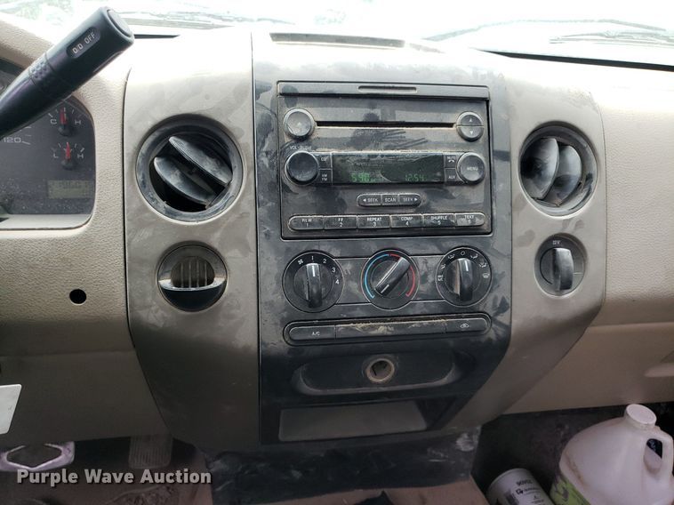 image for item LT9753 2006 Ford F150  SuperCab pickup truck