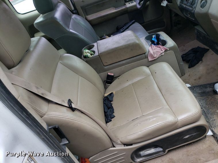 image for item LT9753 2006 Ford F150  SuperCab pickup truck