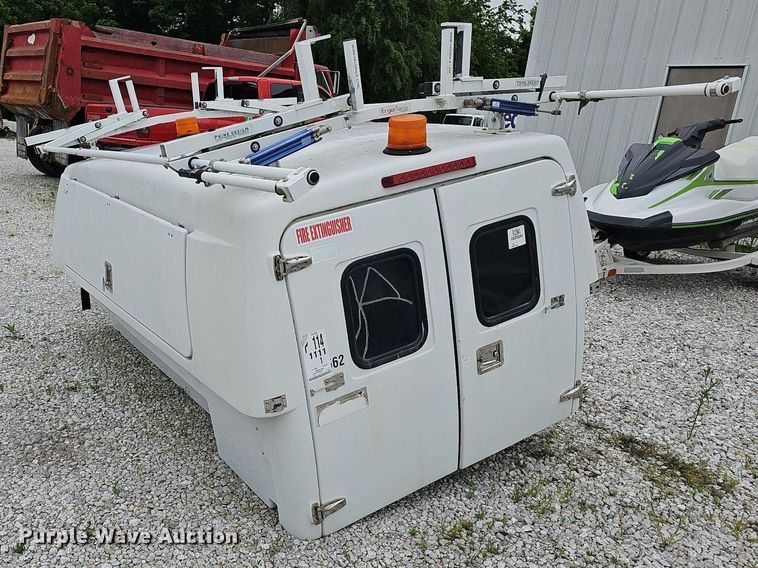 image for item LW9596 Fiberglass utility topper