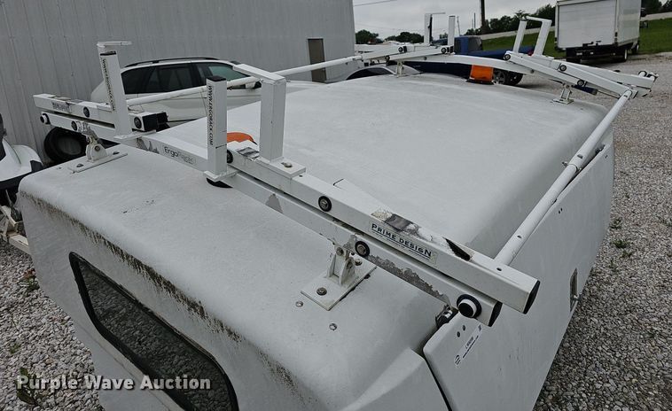 image for item LW9596 Fiberglass utility topper