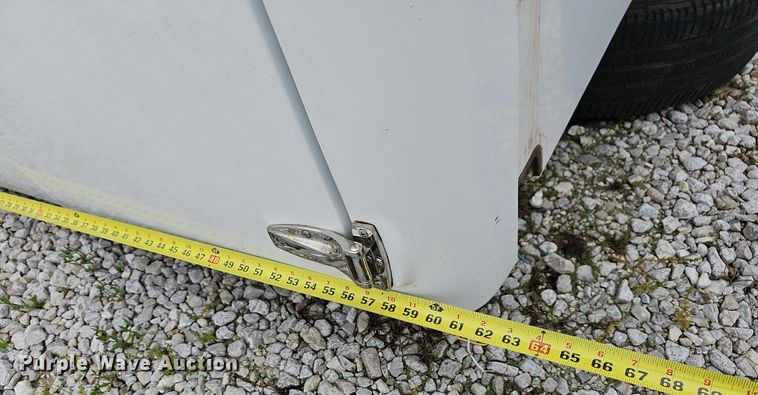 image for item LW9596 Fiberglass utility topper