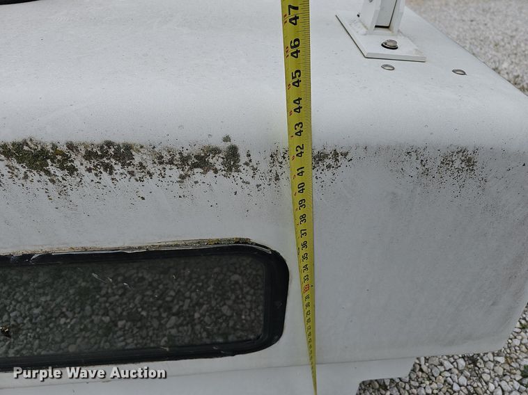 image for item LW9596 Fiberglass utility topper